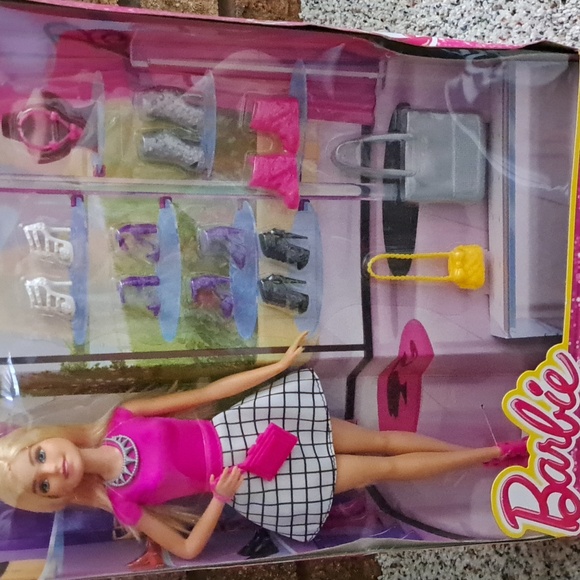 NWT Fashion Barbie - Picture 5 of 5